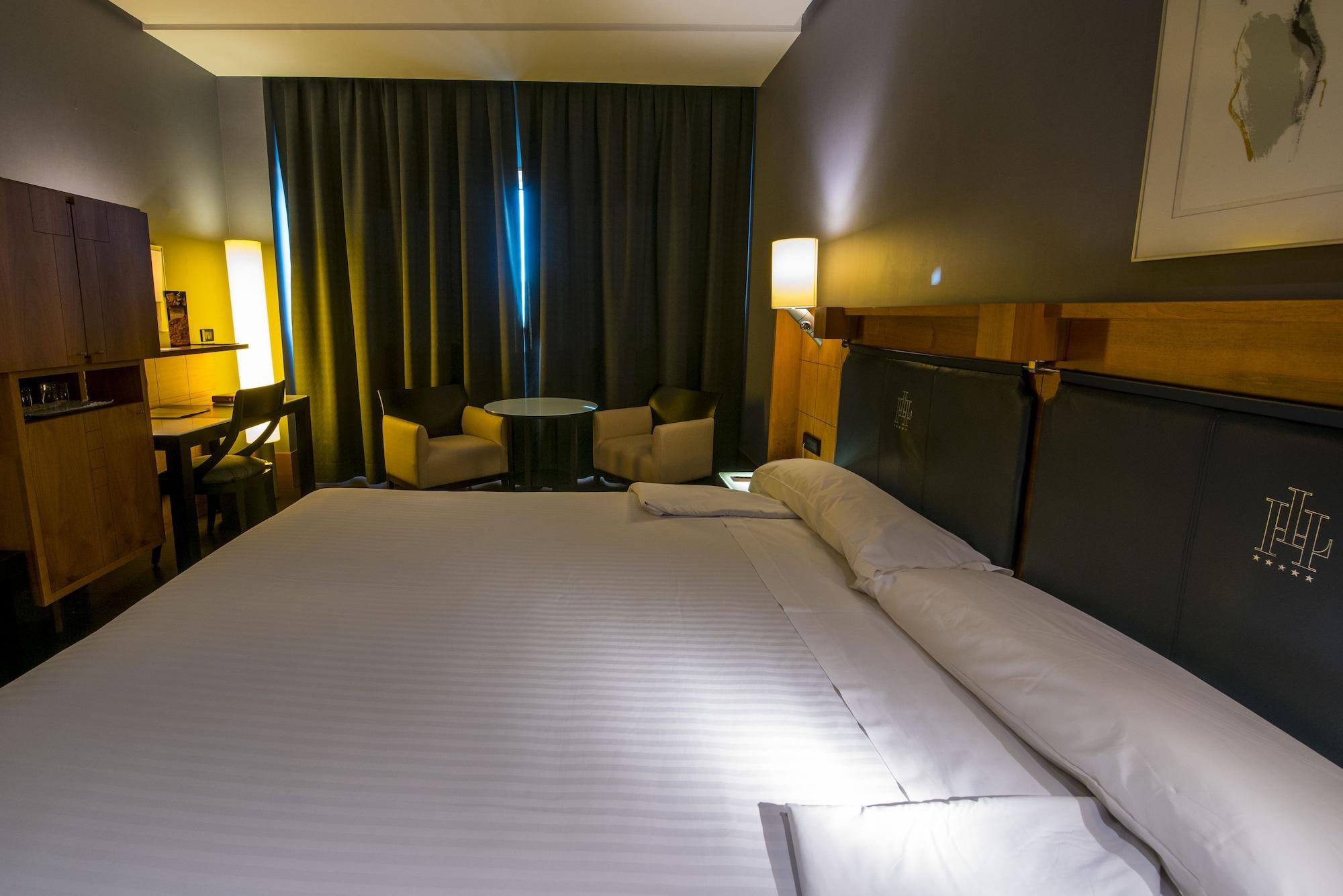 拉库阿大酒店 维多利亚-加斯特伊兹 外观 照片 A room at the hotel