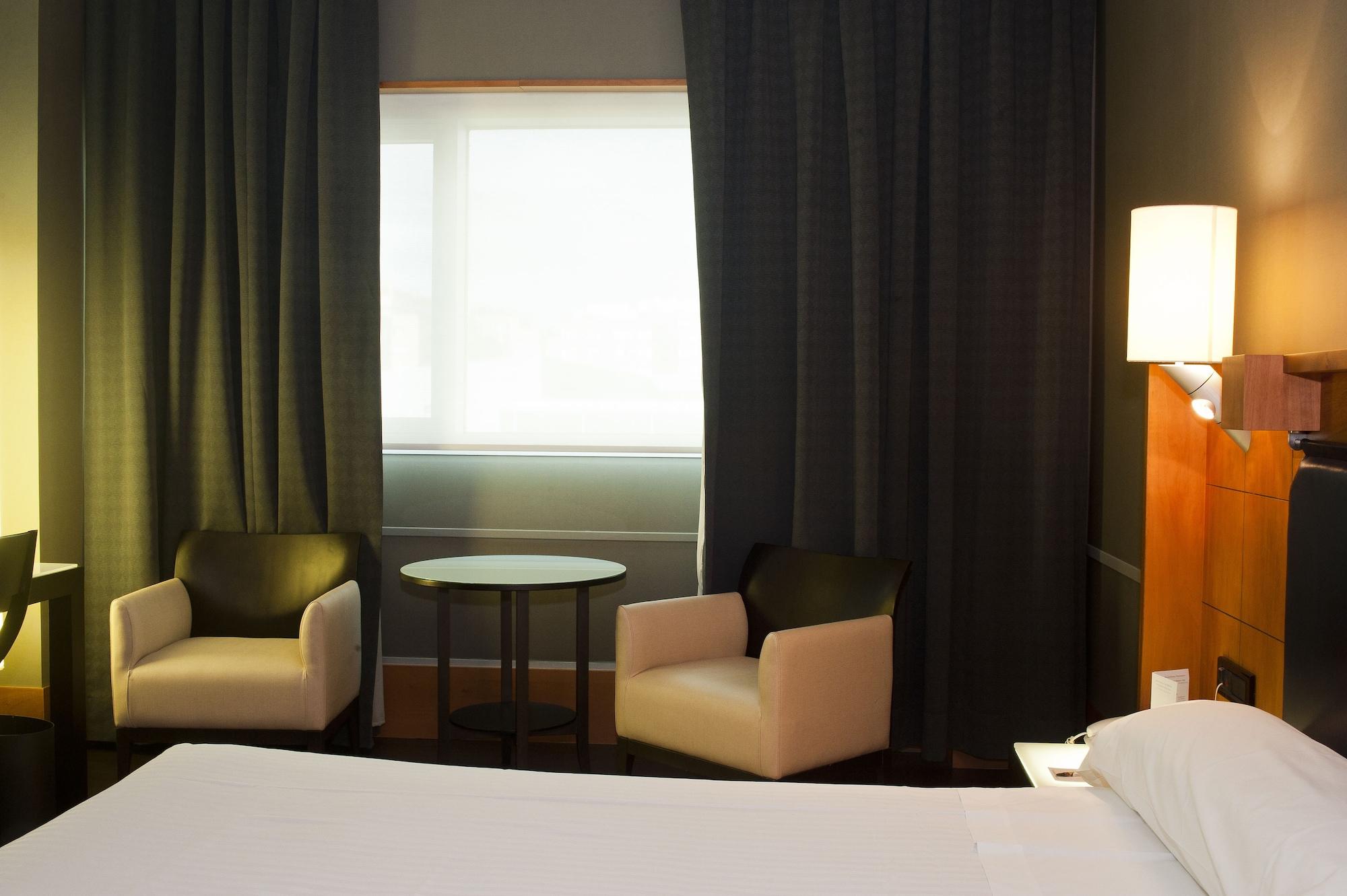 拉库阿大酒店 维多利亚-加斯特伊兹 外观 照片 A room at the hotel