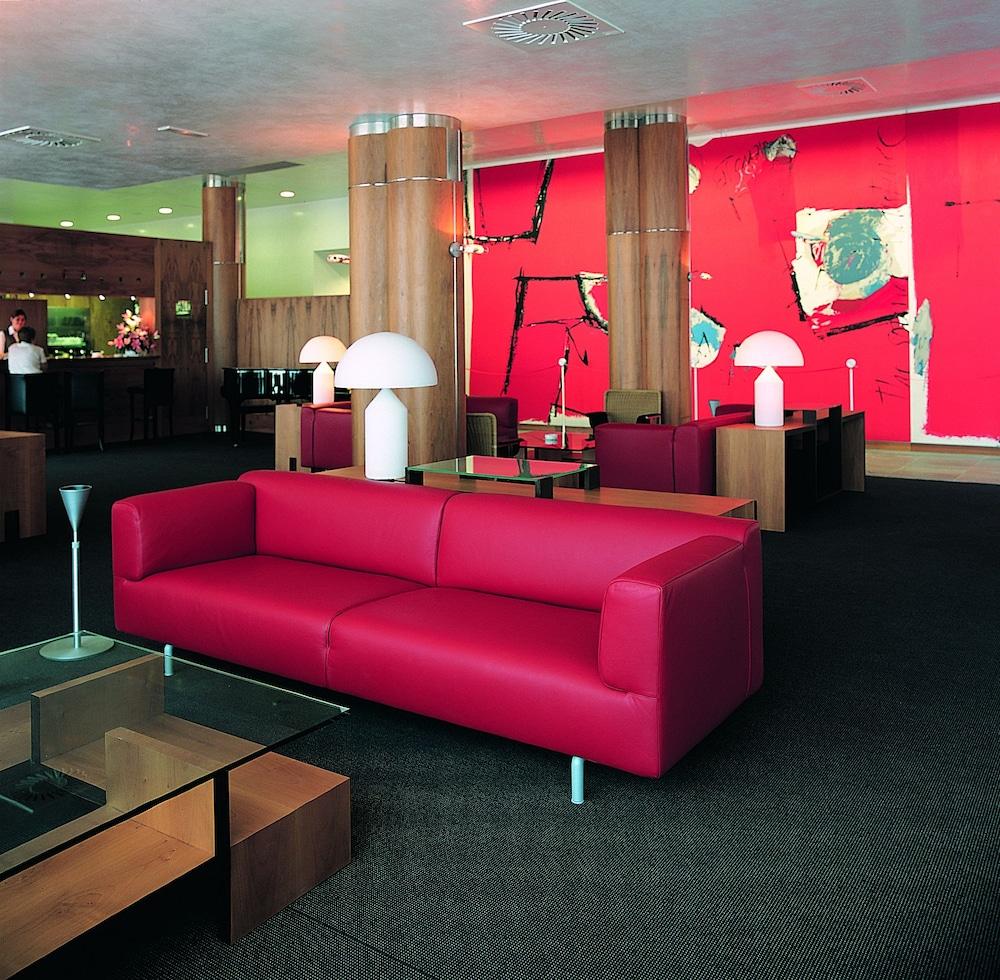 拉库阿大酒店 维多利亚-加斯特伊兹 外观 照片 The interior of the hotel
