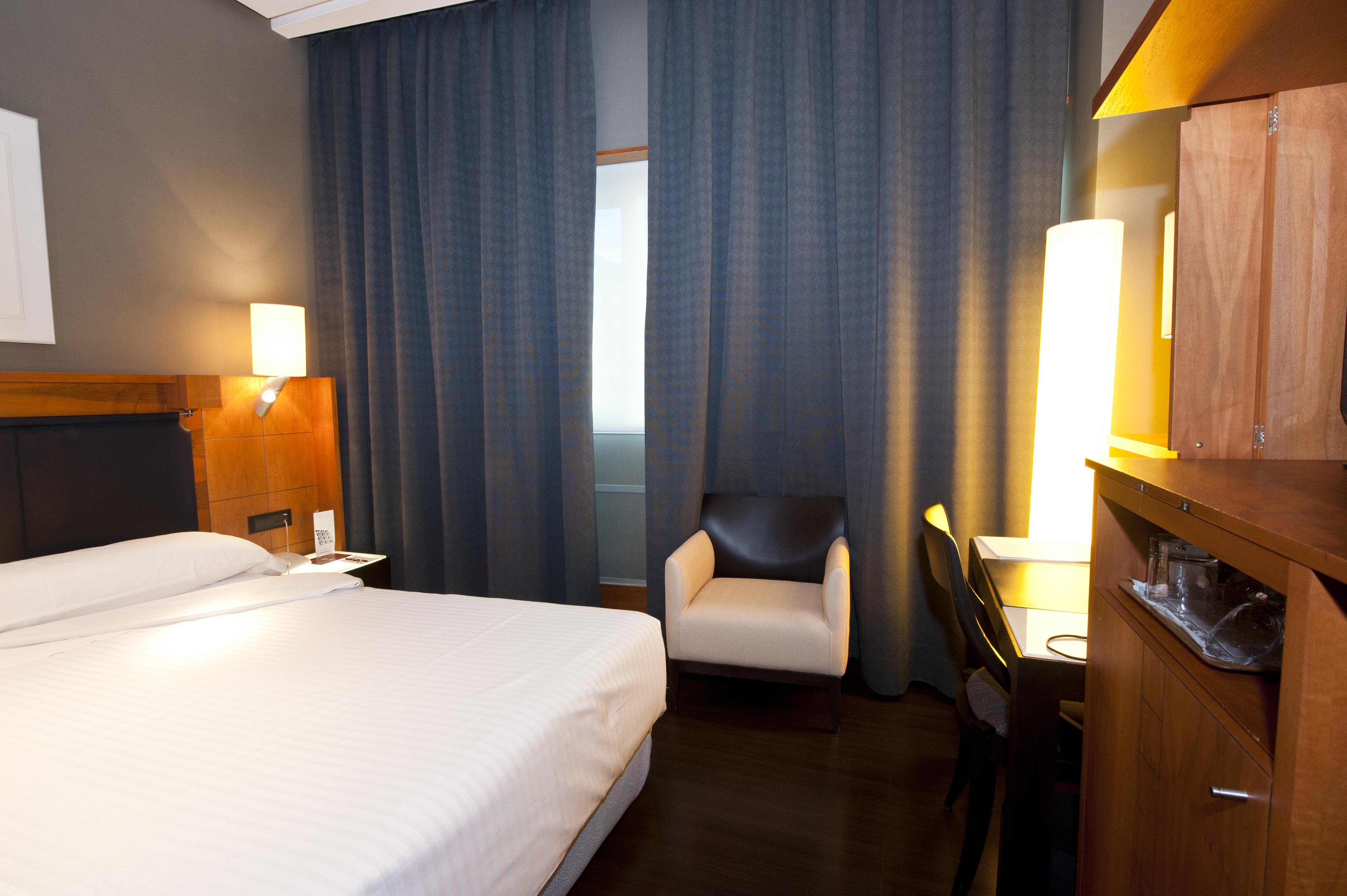 拉库阿大酒店 维多利亚-加斯特伊兹 外观 照片 A room at the hotel